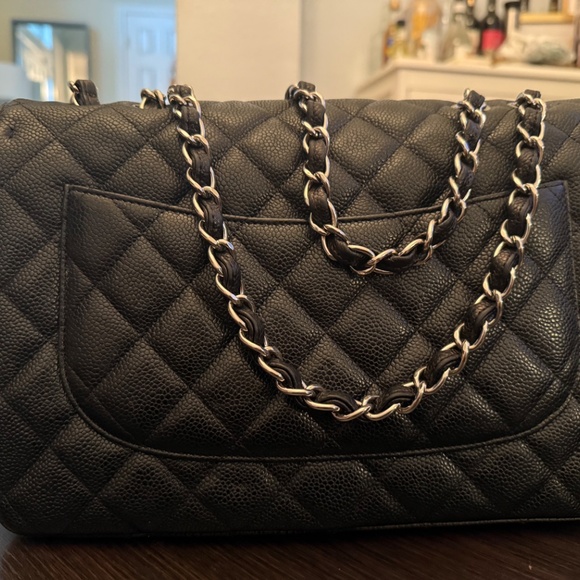 CHANEL Jumbo Single Flap Bag – Black Caviar Leather Quilted with Silver Hardware - Picture 4 of 9